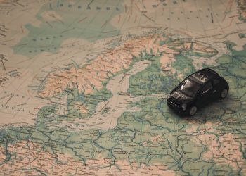 Euro setting up for a short