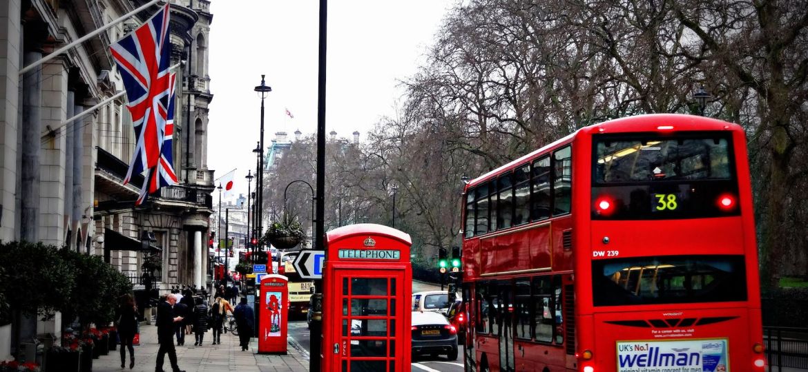 london-street-phone-cabin-163037.jpeg